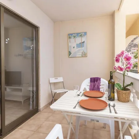 Castle Harbour 6 Apartment Los Cristianos (Tenerife)